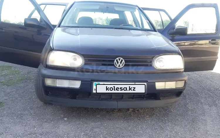 Volkswagen Golf 1997 годаүшін1 600 000 тг. в Караганда