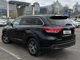 Toyota Highlander 2017 года за 15 900 000 тг. в Алматы – фото 4