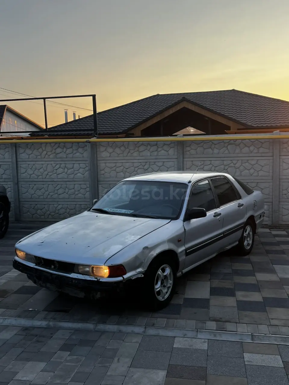 Mitsubishi Galant, 1993