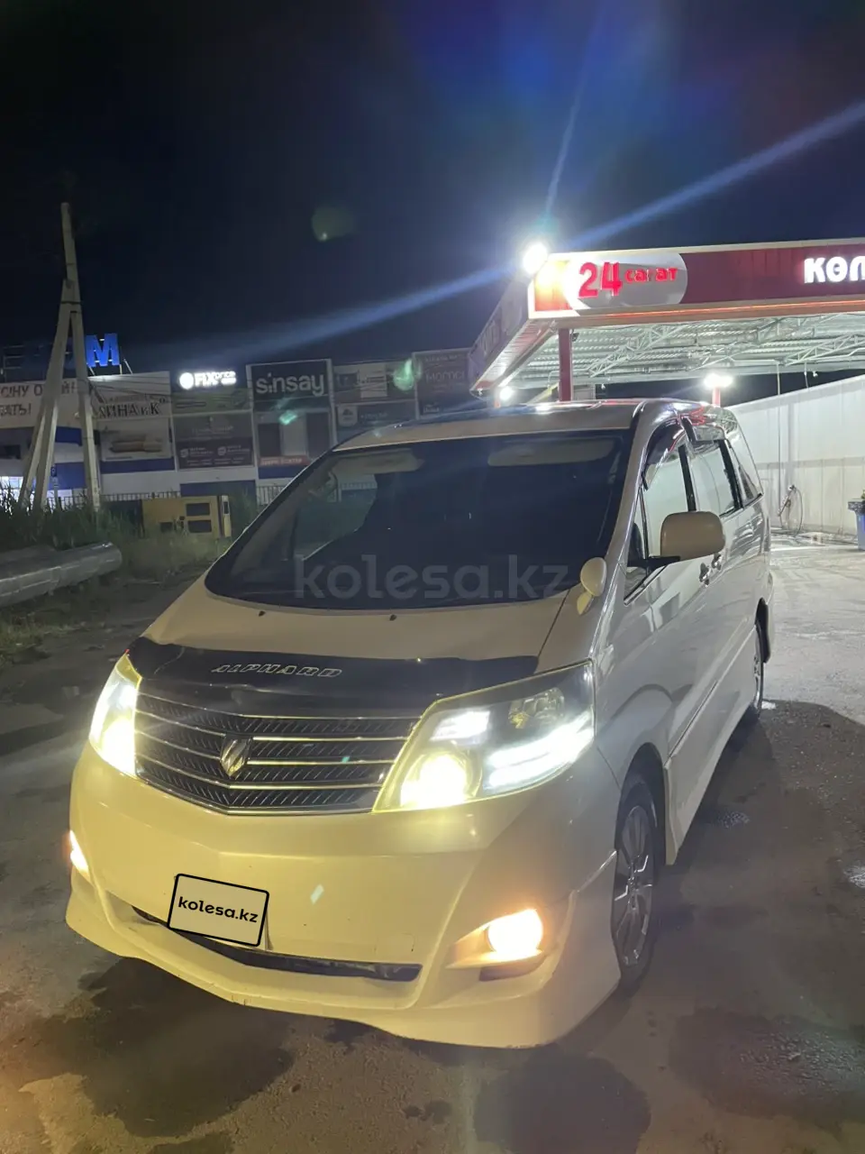 Toyota Alphard, 2006