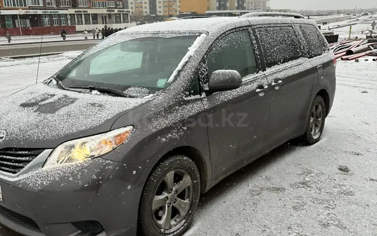 Toyota Sienna 2014 годаfor7 000 000 тг. в Аральск