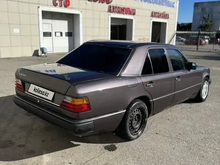 Mercedes-Benz E 300 1991 года за 1 900 000 тг. в Рудный – фото 6