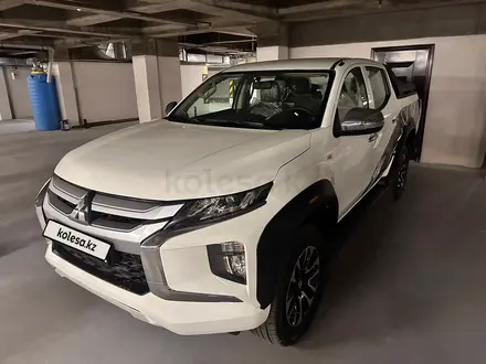 Mitsubishi L200 2023 года за 16 500 000 тг. в Семей