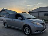 Toyota Sienna 2013 года за 13 000 000 тг. в Жанаозен – фото 2