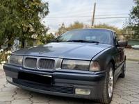 BMW 320 1994 годаүшін2 100 000 тг. в Алматы