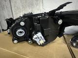 Передние фары на TOYOTA CAMRY 55 Exclusive за 120 000 тг. в Алматы – фото 5