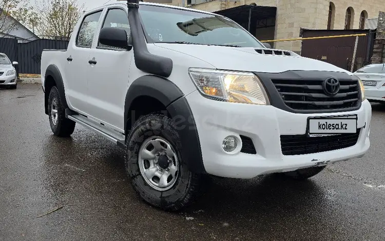 Toyota Hilux 2015 годаfor10 600 000 тг. в Алматы