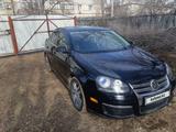 Volkswagen Jetta 2005 года за 4 000 000 тг. в Уральск – фото 4