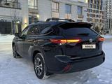 Toyota Highlander 2023 года за 25 000 000 тг. в Атырау – фото 5