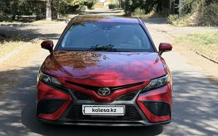 Toyota Camry 2022 года за 12 500 000 тг. в Талгар