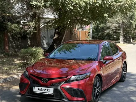 Toyota Camry 2022 года за 12 500 000 тг. в Талгар – фото 3