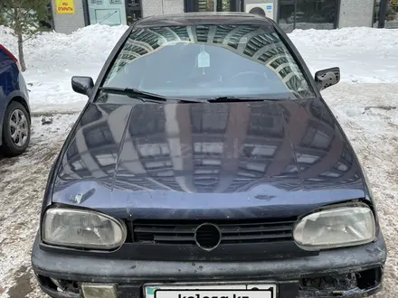 Volkswagen Golf 1994 года за 950 000 тг. в Астана