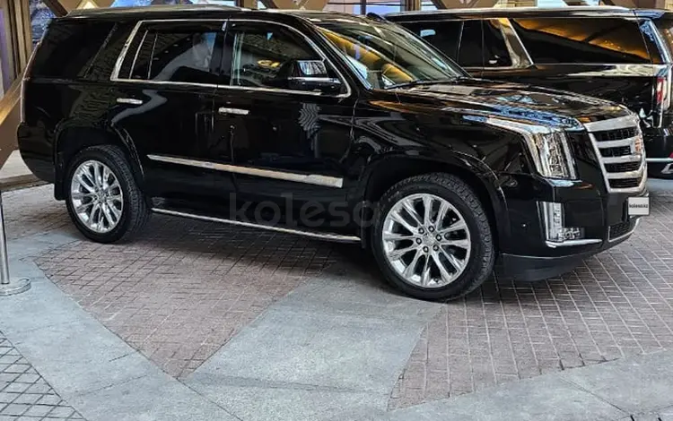 Cadillac Escalade 2020 года за 35 000 000 тг. в Астана