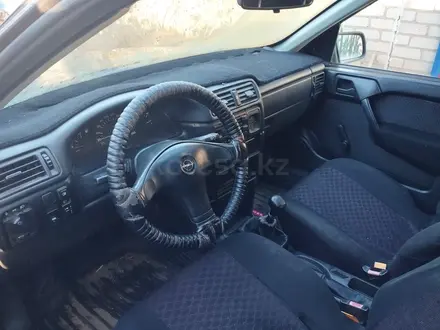 Opel Vectra 1995 года за 950 000 тг. в Актобе