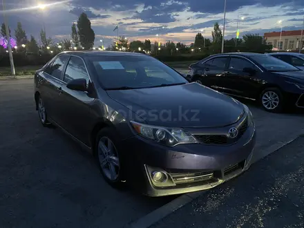 Toyota Camry 2012 года за 4 700 000 тг. в Актобе – фото 2