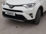 Toyota RAV4 2017 года за 11 500 000 тг. в Костанай – фото 3