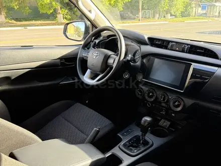 Toyota Hilux 2024 года за 23 000 000 тг. в Уральск – фото 12