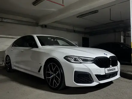 BMW 530 2021 года за 24 900 000 тг. в Алматы – фото 9