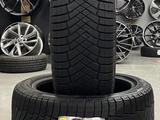 Pirelli Ice Zero FR 225/60 R18 за 71 000 тг. в Алматы