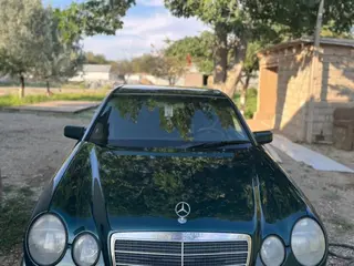 Mercedes-Benz E 280