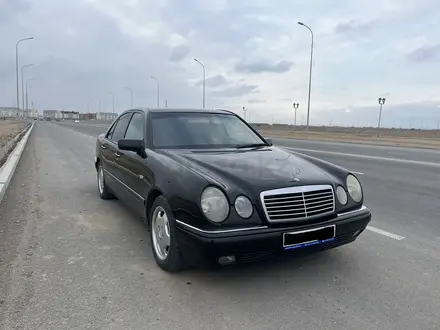 Mercedes-Benz E 280 1998 года за 4 200 000 тг. в Туркестан – фото 2