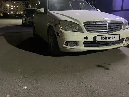 Mercedes-Benz C 200 2010 года за 4 800 000 тг. в Актау – фото 2