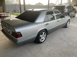 Mercedes-Benz E 280