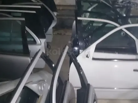 Дверь передняя задняя седан универсал Mercedes Benz за 14 999 тг. в Алматы – фото 3