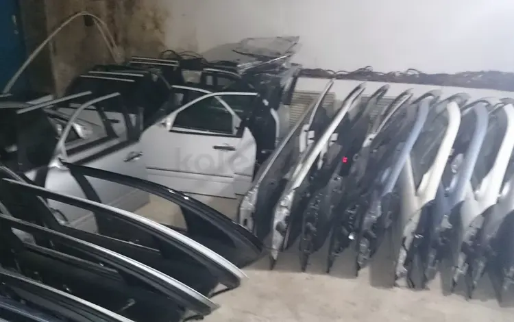 Дверь передняя задняя седан универсал Mercedes Benz за 14 999 тг. в Алматы