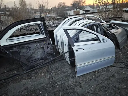 Дверь передняя задняя седан универсал Mercedes Benzүшін14 999 тг. в Алматы – фото 54