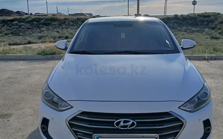 Hyundai Elantra 2017 года за 8 000 000 тг. в Актау