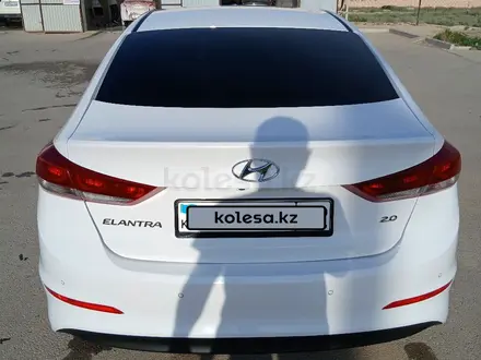 Hyundai Elantra 2017 года за 8 000 000 тг. в Актау – фото 3