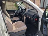 Toyota Land Cruiser Prado 2010 года за 12 900 000 тг. в Актобе – фото 5
