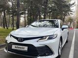 Toyota Camry 2023 года за 15 500 000 тг. в Алматы