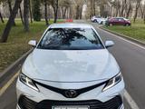 Toyota Camry 2023 года за 15 500 000 тг. в Алматы – фото 3