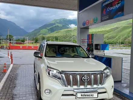 Toyota Land Cruiser Prado 2014 года за 17 000 000 тг. в Актобе – фото 8