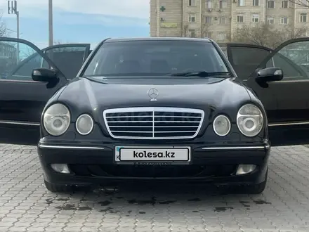 Mercedes-Benz E 320 2001 года за 6 700 000 тг. в Актау – фото 2