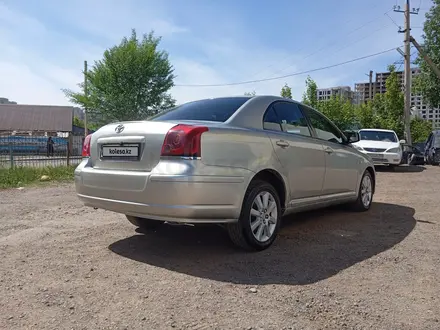 Toyota Avensis 2005 года за 3 600 000 тг. в Астана – фото 2