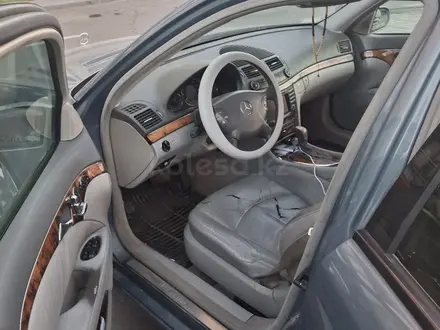 Mercedes-Benz E 320 2003 года за 3 600 000 тг. в Алматы – фото 7