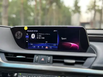 Lexus ES 300h 2020 года за 25 800 000 тг. в Алматы – фото 25