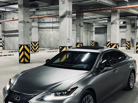 Lexus ES 300h 2020 года за 25 800 000 тг. в Алматы – фото 4