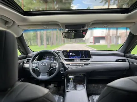 Lexus ES 300h 2020 года за 25 800 000 тг. в Алматы – фото 44