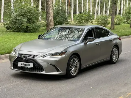 Lexus ES 300h 2020 года за 25 800 000 тг. в Алматы – фото 50