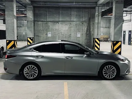 Lexus ES 300h 2020 года за 25 800 000 тг. в Алматы – фото 9