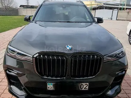 BMW X7 2022 года за 63 000 000 тг. в Алматы