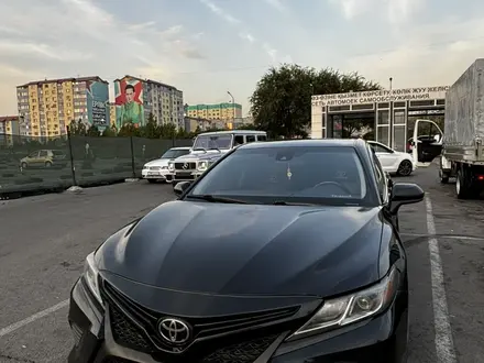 Toyota Camry 2020 года за 13 300 000 тг. в Алматы