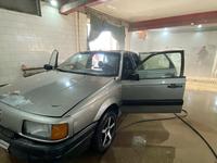 Volkswagen Passat 1992 годаfor600 000 тг. в Астана
