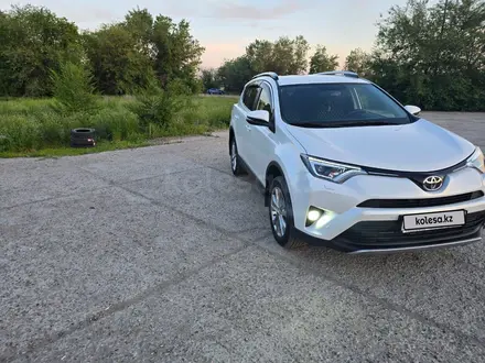 Toyota RAV4 2018 года за 13 200 000 тг. в Семей – фото 7