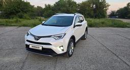 Toyota RAV4 2018 годаүшін13 000 000 тг. в Семей – фото 4