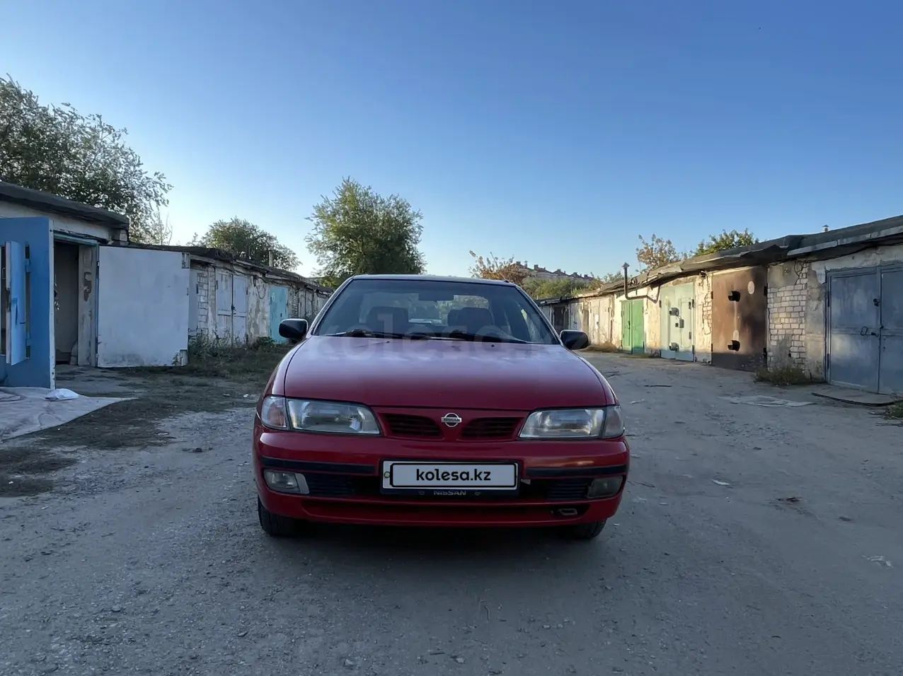 Nissan Almera, 1996